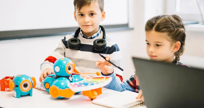 What It’s Like to Be a Kid on the Internet Today